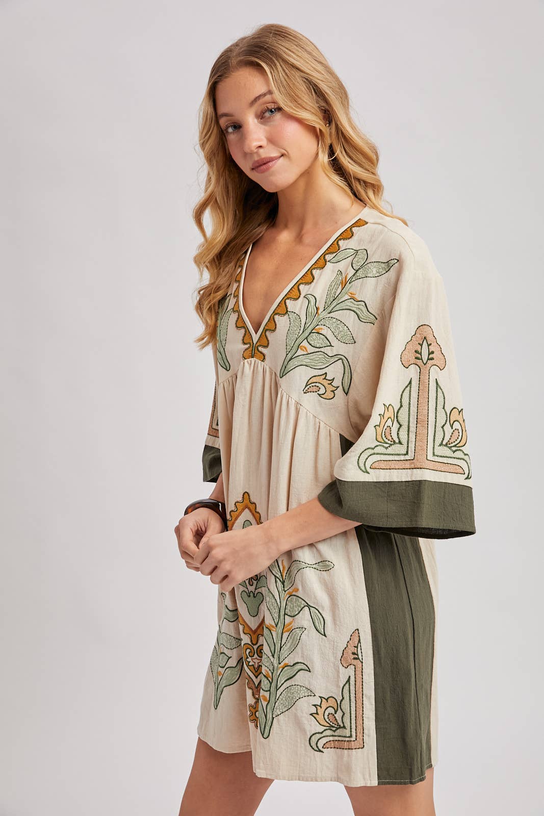 BOHO EMBROIDERED BABYDOLL DRESS