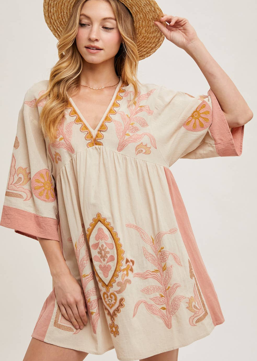 Babydoll-Kleid mit eleganten Glockenärmeln