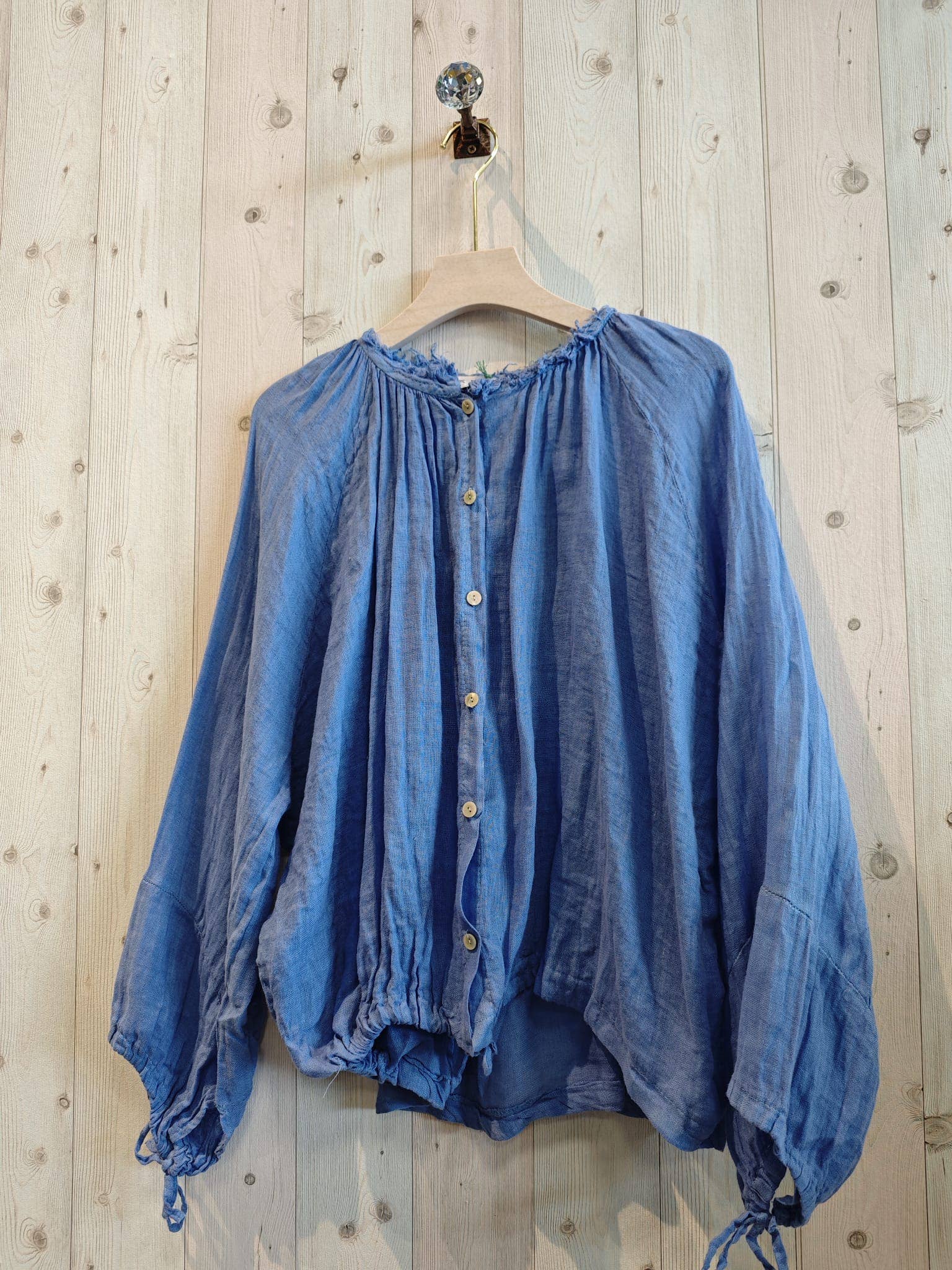 REF 83688 BLOUSE 100% LINEN CLOSED